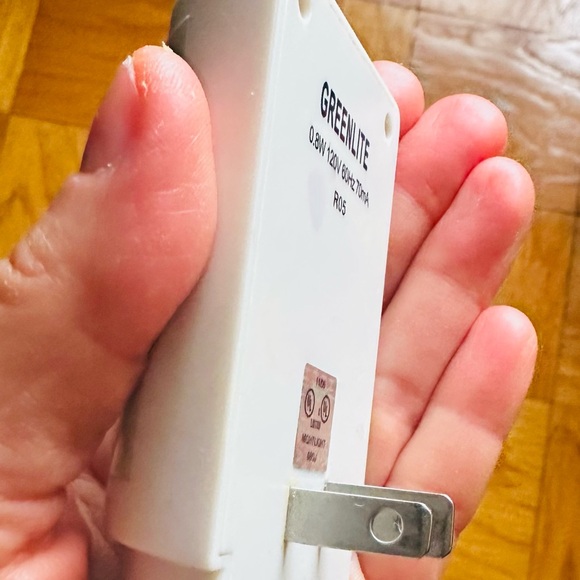 Color Changing LED Night Light Plug-In - Picture 3 of 6